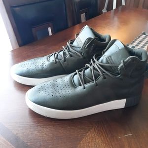 Adidas shoe size 10 mens